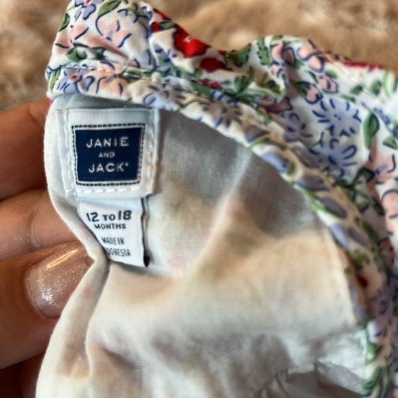 Janie and Jack floral open back top size 12-18 months - Picture 4 of 6